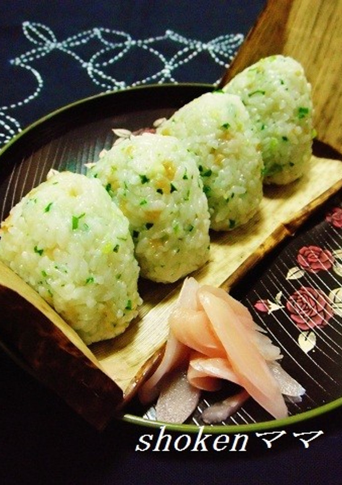 昆布茶と揚げ玉のおにぎり♪-レシピのメイン写真