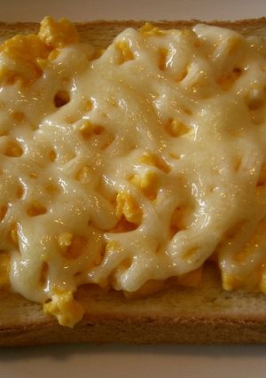 朝食に♪簡単！スクランブルエッグトースト-レシピのメイン写真