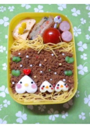 お弁当に☆逆さハートのにわとり親子-レシピのメイン写真
