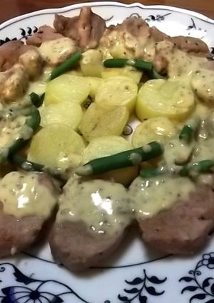 ブタヒレ肉のクリームマスタードソース-レシピのメイン写真