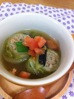 野菜たっぷり白菜ロールのスープ-レシピのメイン写真