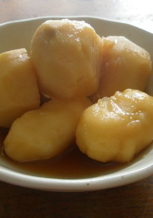 おばあちゃんの味「里いもと団子の煮物」-レシピのメイン写真