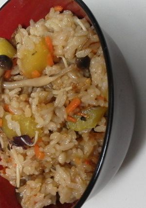 薩摩芋とキノコの炊き込みご飯-レシピのメイン写真