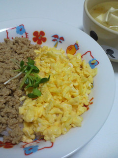 鶏そぼろとたまごの二色丼-レシピのメイン写真