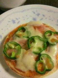 気軽に簡単☆マフィンピザ-レシピのメイン写真