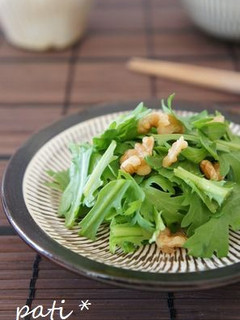 春菊と胡桃の❀あっさり塩サラダ-レシピのメイン写真