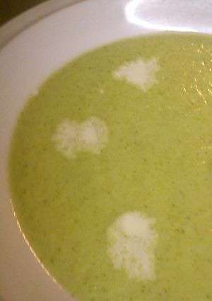 黄色くなったブロッコリーでクリームスープ-レシピのメイン写真