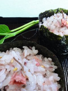 味わい~サクラ香るおにぎり♪-レシピのメイン写真
