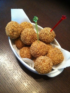 さつまいもDEゴマだんご☆-レシピのメイン写真