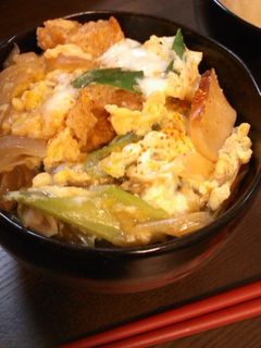 からあげで簡単!ふわとろ卵の唐揚げ丼-レシピのメイン写真