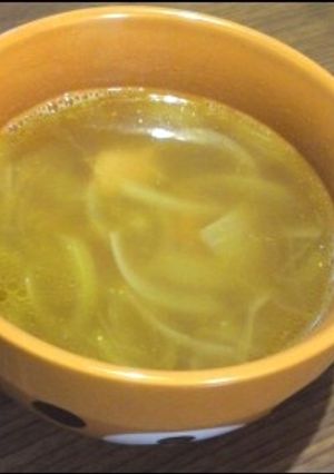 カレー風味♪オニオンコンソメスープ-レシピのメイン写真