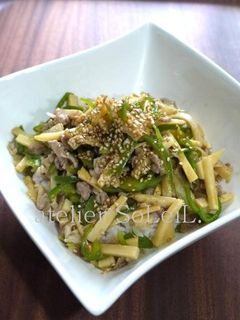 簡単!チンジャオロースー丼-レシピのメイン写真