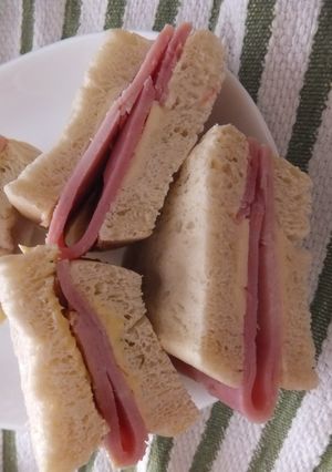 たっぷりハムサンド-レシピのメイン写真