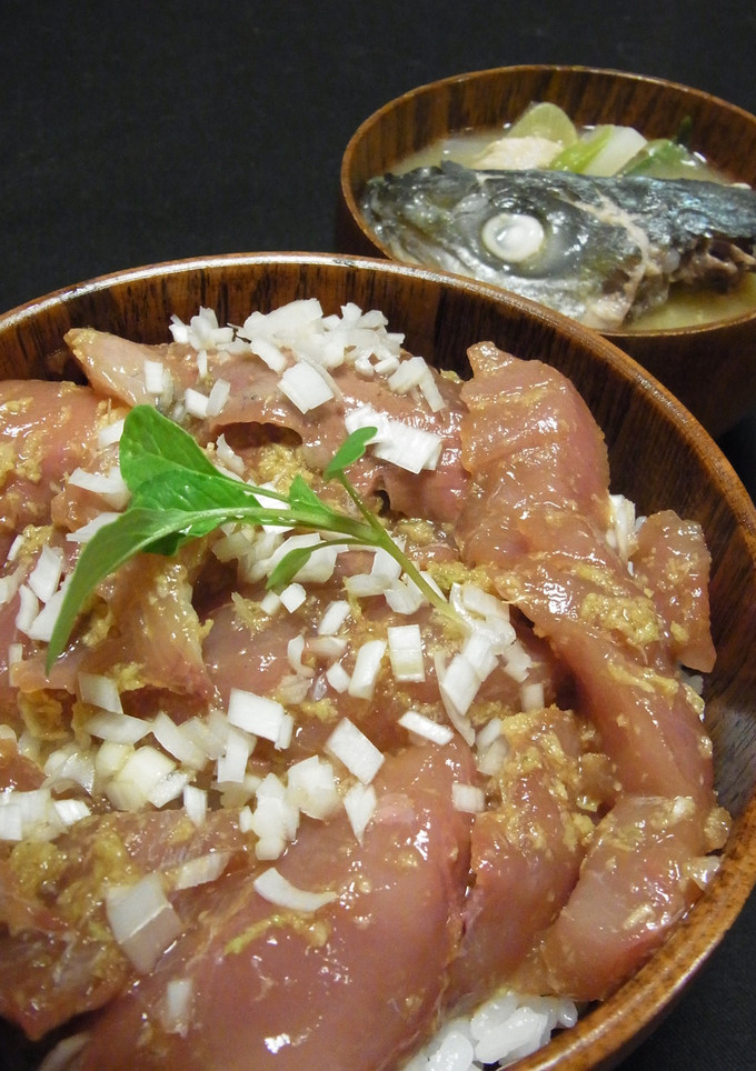 イナダ丼とイナダのあら汁-レシピのメイン写真