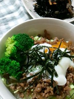 我が家のそぼろ丼-レシピのメイン写真