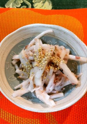 梅と大根で簡単サッパリサラダ-レシピのメイン写真