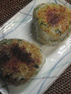 ♡カブの葉とツナの味噌焼きおにぎり♡ -レシピのメイン写真