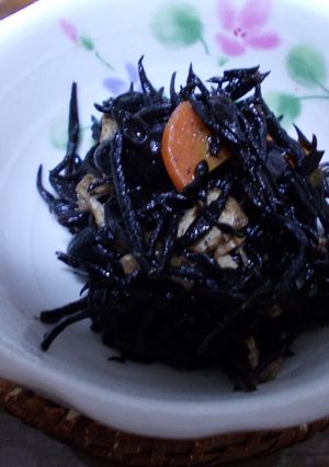 黒豆入り☆ひじきの煮物-レシピのメイン写真