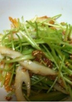 三つ葉の茎とちくわの梅ごま和え-レシピのメイン写真