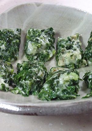 簡単!絶品!セロリの葉のチーズ焼き-レシピのメイン写真