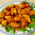 鶏肉にレモンたっぷりソースかけ