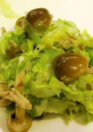 簡単♪キャベツとしめじの塩麹炒め-レシピのメイン写真