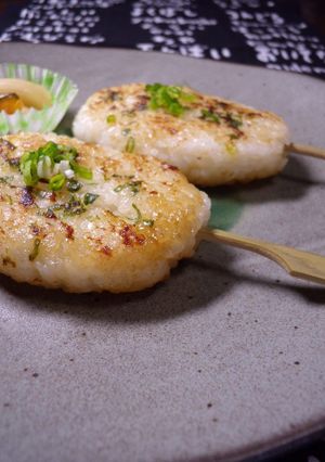 なんちゃって五平餅ღチャーハン風味-レシピのメイン写真