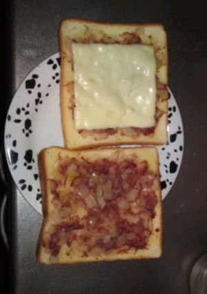 コンビーフと玉ねぎのホットサンド-レシピのメイン写真