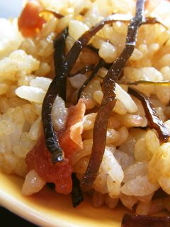 昆布の佃煮と梅マヨおにぎり-レシピのメイン写真