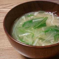 รูปของ 3分で完成☆水菜とえのきのお味噌汁