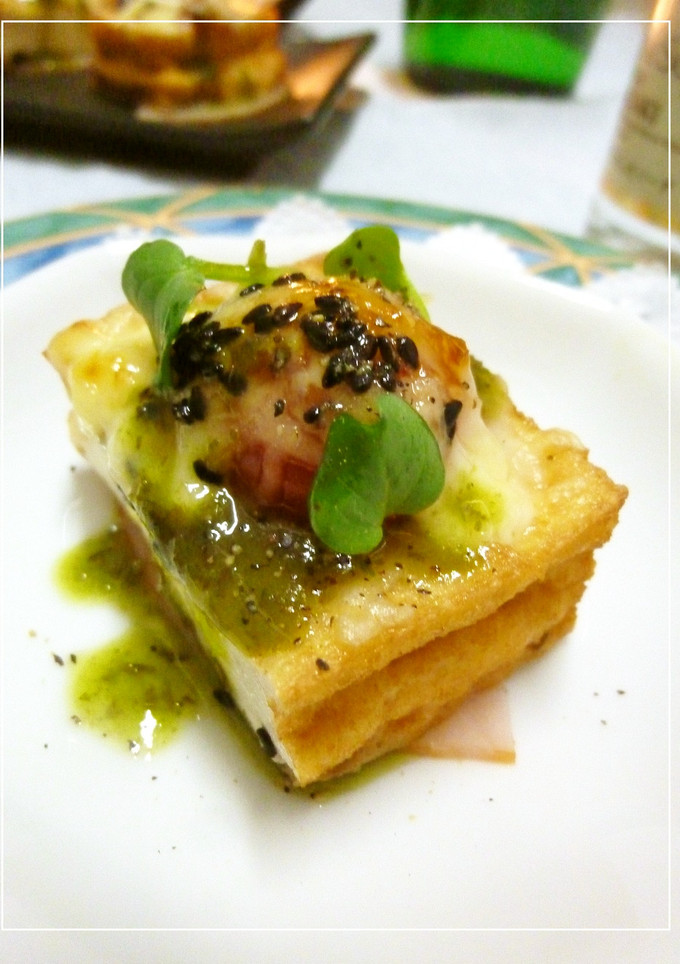 絹揚げとトマトのチーズ焼き　バジル風味-レシピのメイン写真