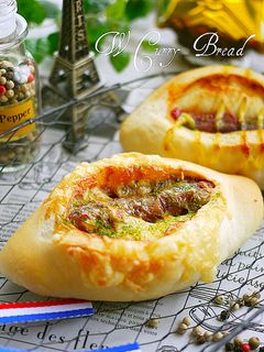 フランス生地で♪Wカレーのウインナーパン-レシピのメイン写真