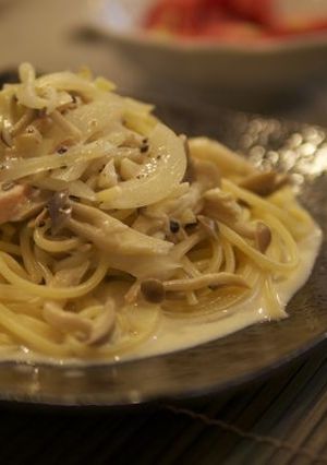 サーモンとシメジの牛乳パスタ-レシピのメイン写真