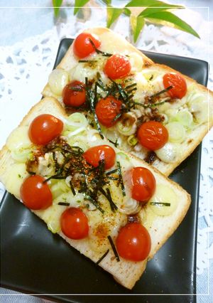 トマトと葱のトースト　＊お好み焼き風味＊-レシピのメイン写真
