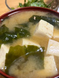 ワカメと豆腐のお味噌汁-レシピのメイン写真