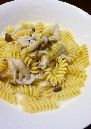 シメジの柚子クリーム~ショートパスタ-レシピのメイン写真