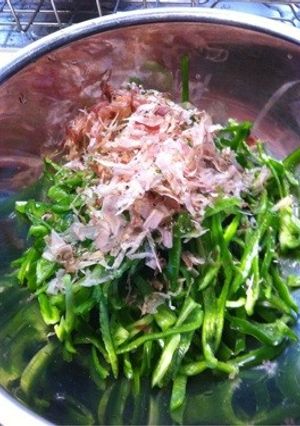 そのまんまピーマン【簡単】-レシピのメイン写真
