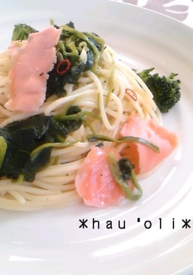 ｽﾓｰｸｻｰﾓﾝとほうれん草のﾊﾟｽﾀ-レシピのメイン写真