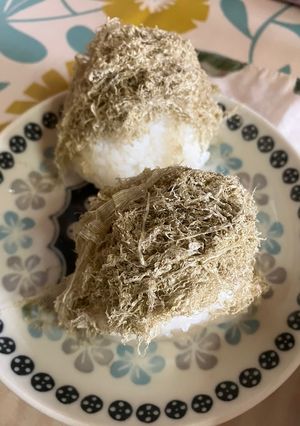 簡単なとろろ昆布おにぎり-レシピのメイン写真