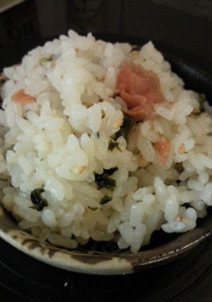 簡単！梅ワカメご飯♪-レシピのメイン写真