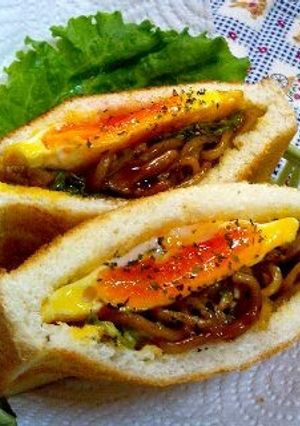 焼きそばサンド♡-レシピのメイン写真