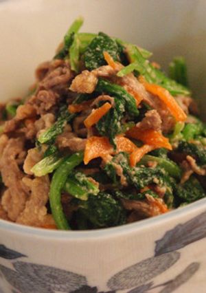 ほうれん草と牛肉のナッツ味噌和え-レシピのメイン写真