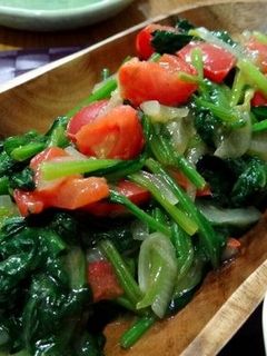 簡単おいしく♪ほうれん草とトマトの炒め物-レシピのメイン写真