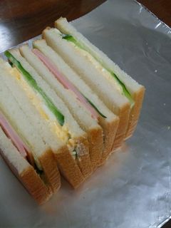 食パンでサンドウィッチ-レシピのメイン写真