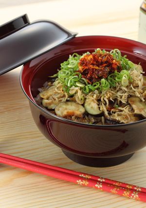 秋茄子を使ったカリッカリちりめん丼-レシピのメイン写真