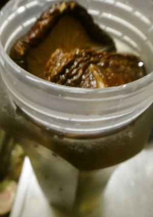 シェフ直伝！昆布と干し椎茸で万能だし！-レシピのメイン写真
