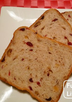 HB早焼き＊胡桃＆クランベリー全粒粉パン-レシピのメイン写真