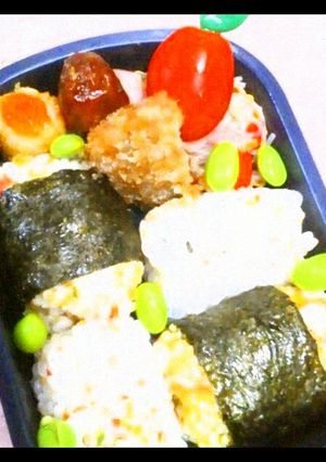 カレー味で*塩昆布、桜えびのおにぎり-レシピのメイン写真