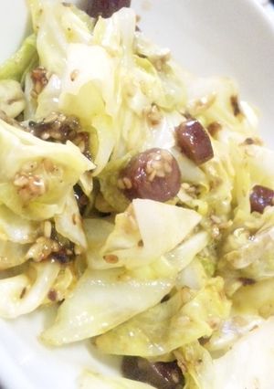 キャベツとカルパス胡麻炒め-レシピのメイン写真