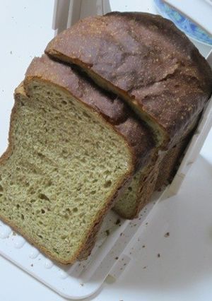 抹茶とあんこが入った食パンH.Bで～☆-レシピのメイン写真